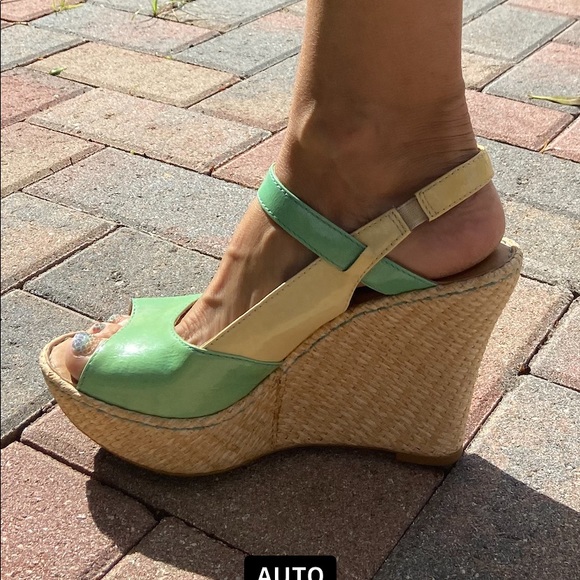 BORN size 8 women’s - Picture 9 of 9